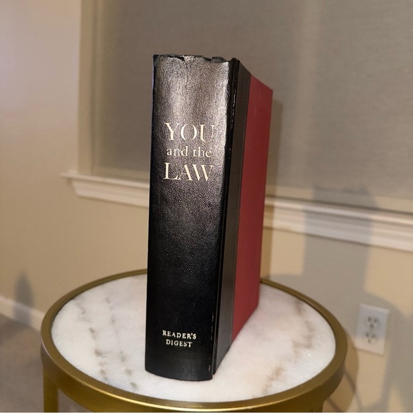 You and the Law” Legal Reference Book – Reader’s Digest, 1971 Fifth Printing - Picture 2 of 9